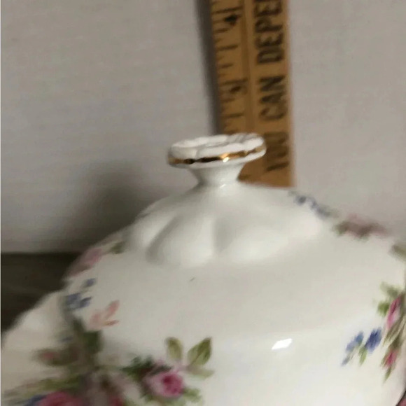 Vtg Royal Albert Moss Rose Covered Butter Dish - Picture 9 of 10